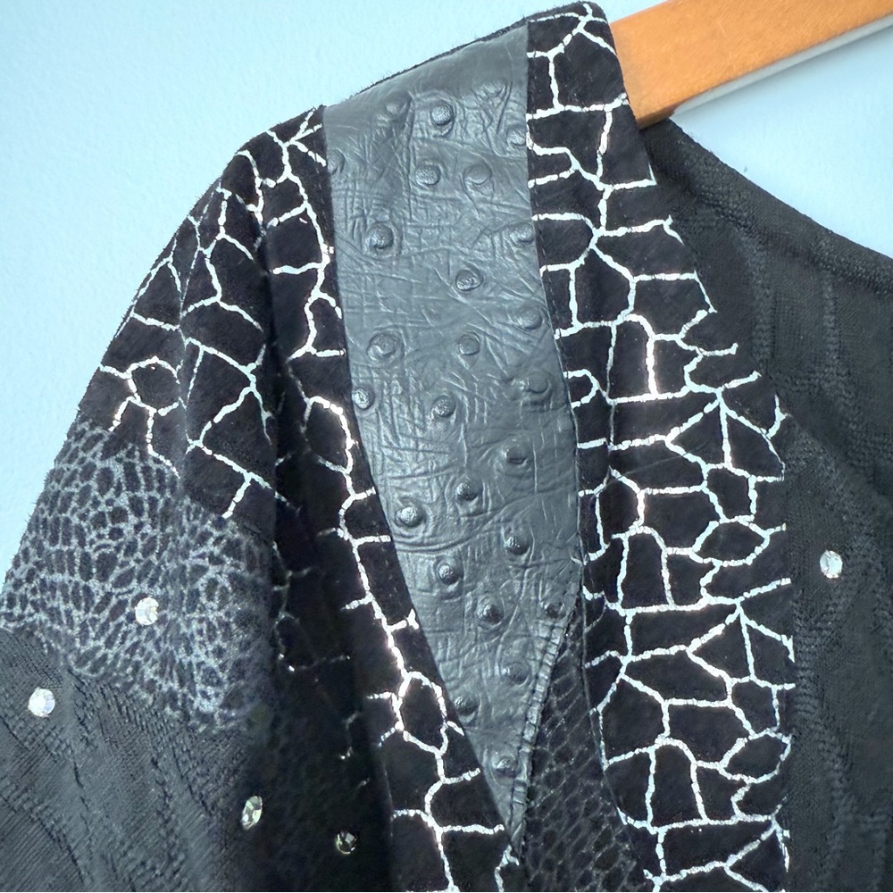 Vintage IIF Black Textured Jumpsuit with Embellished Shoulder Size Small - Picture 11 of 12